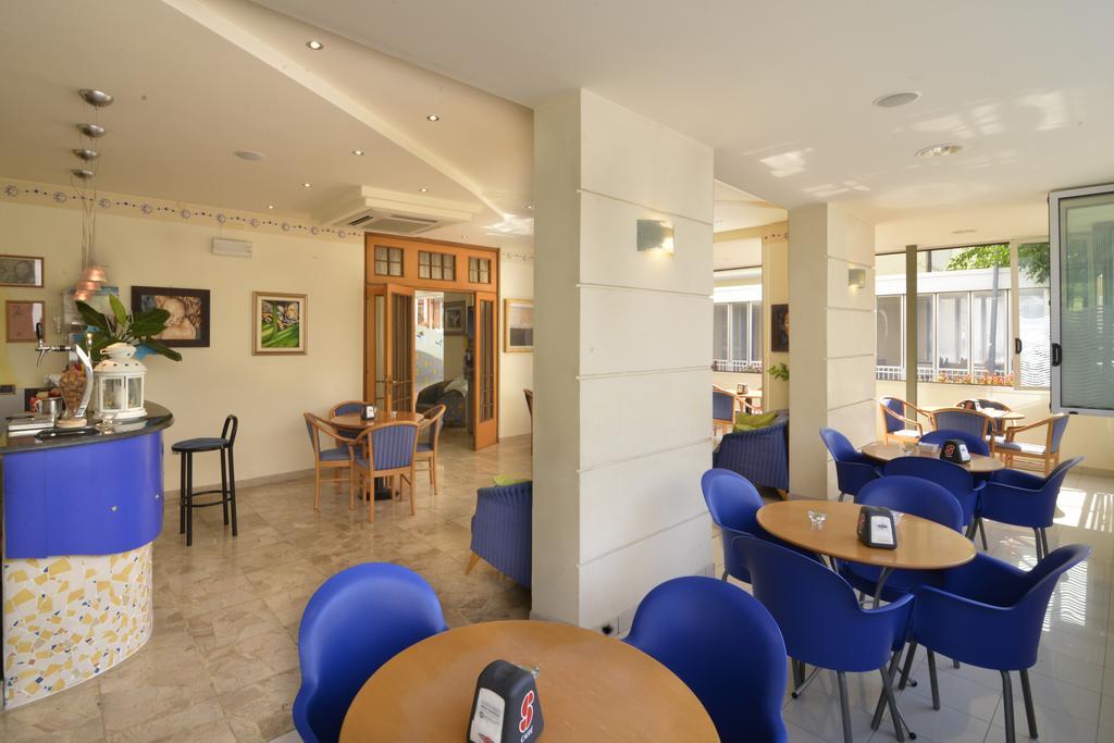 Hotel Ave Rimini Exterior photo