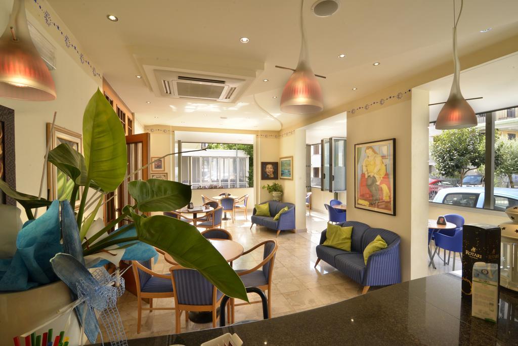 Hotel Ave Rimini Exterior photo