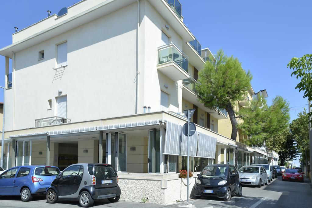 Hotel Ave Rimini Exterior photo