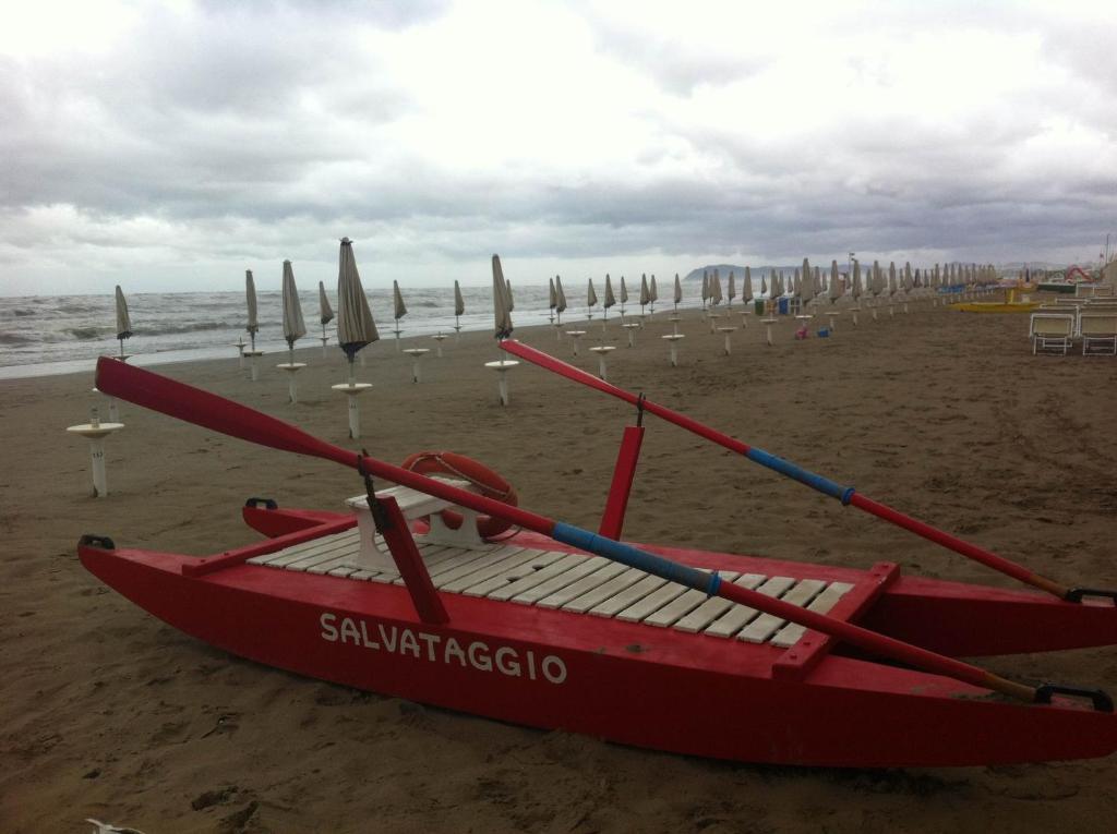 Hotel Ave Rimini Exterior photo