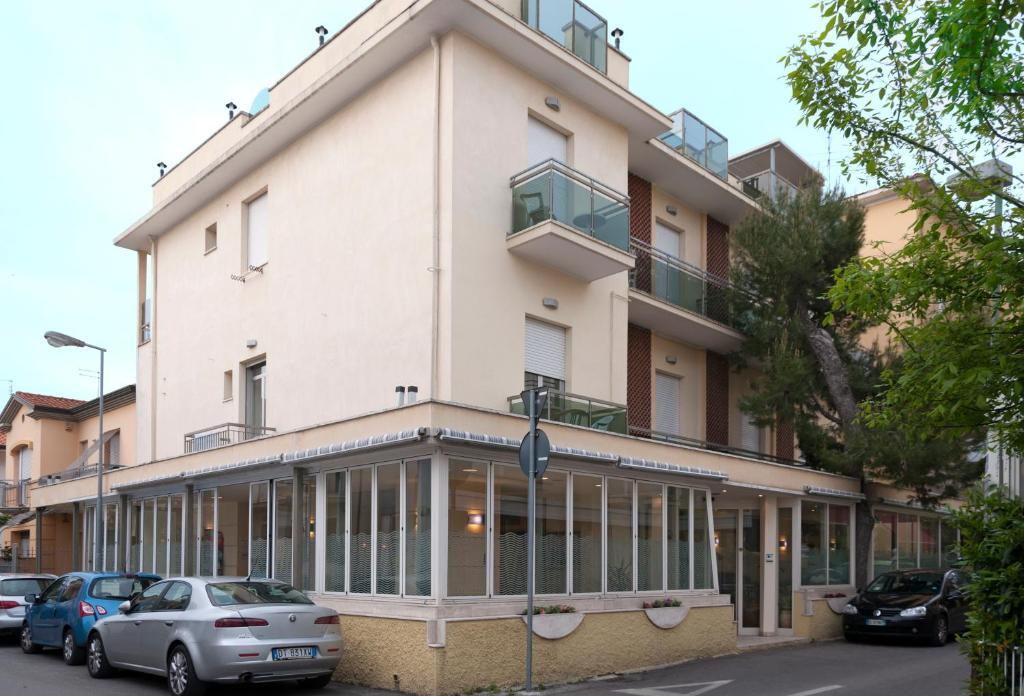Hotel Ave Rimini Exterior photo